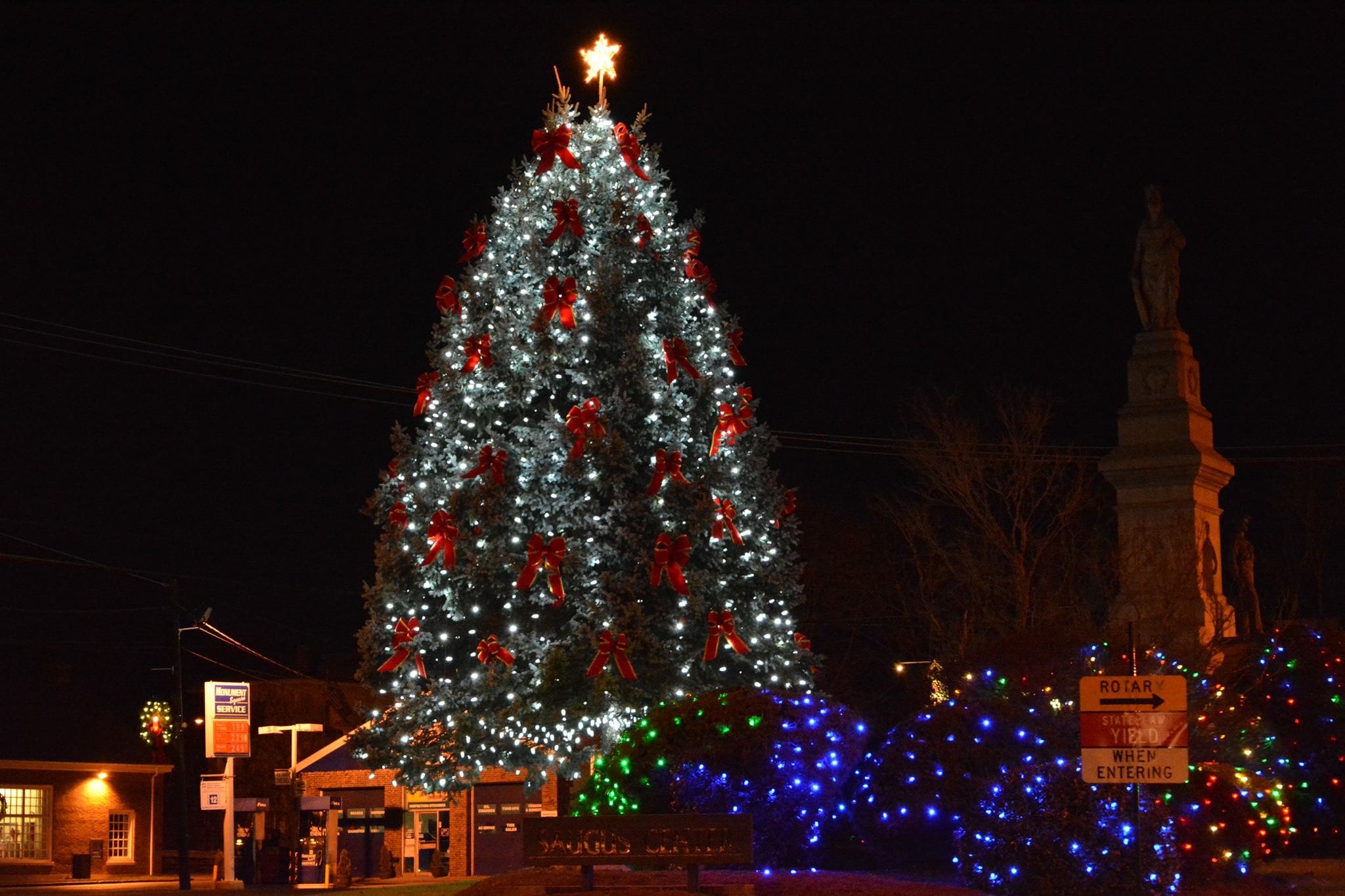 Saugus annual tree lighting Dec. 1 Itemlive