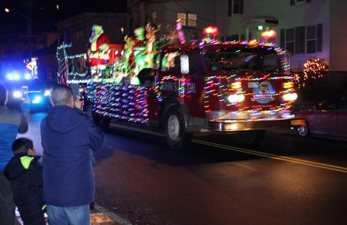 Lynn Ma Christmas Parade 2022 Photos: Santa Returns To Lynn's Christmas Parade - Itemlive : Itemlive