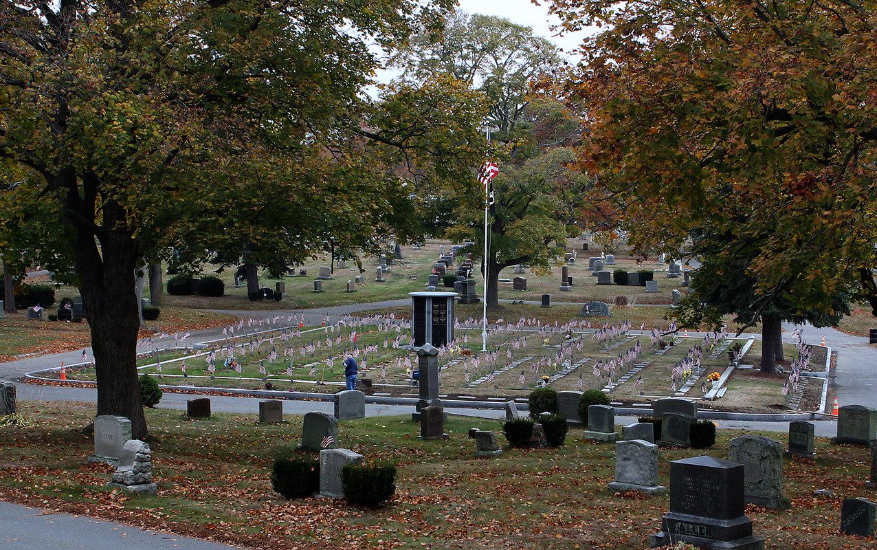 Riverside Cemetery in Saugus
