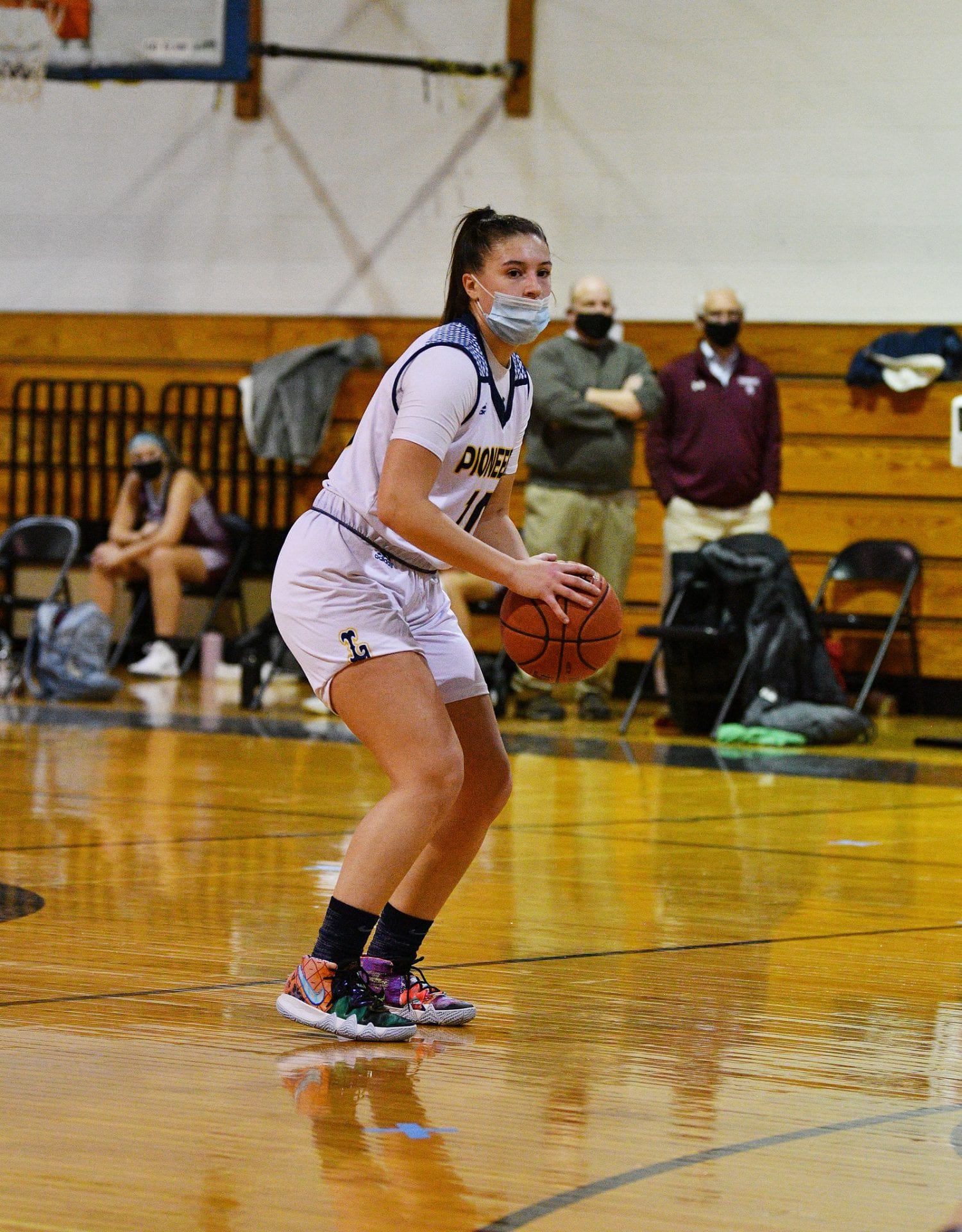 Waisnor, Buonfiglio lead Lynnfield girls basketball to Senior Night win