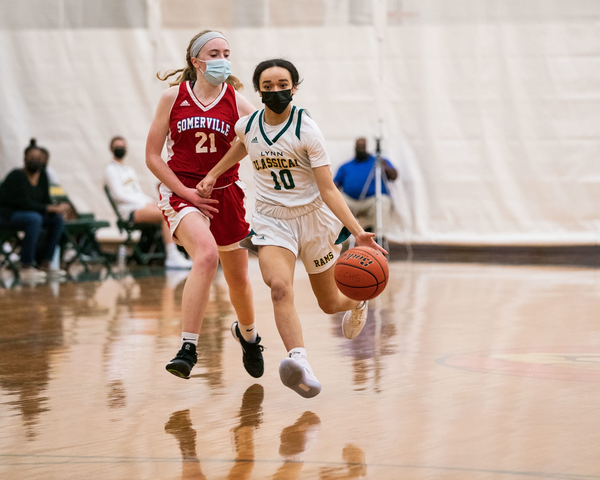 Lynn Classicals Ava Thurman Dribbles Up The Court Itemlive Itemlive