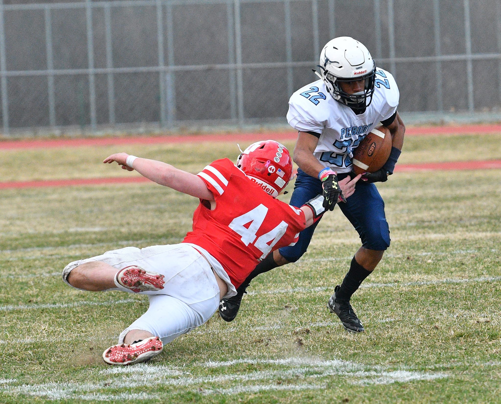 Peabody football overcomes turnovers to beat Masconomet - Itemlive