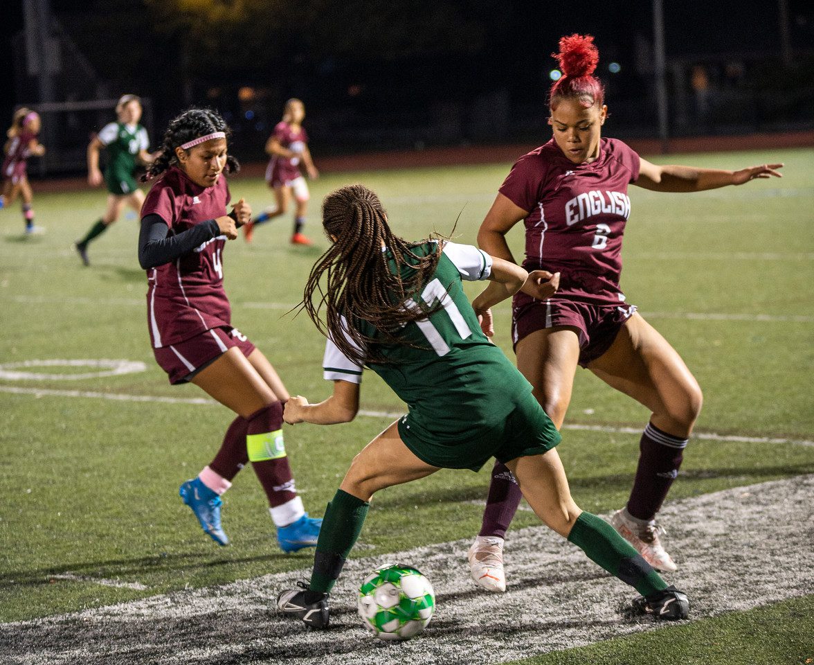 Lynn English Girls Soccer Draws With Rival Lynn Classical Itemlive