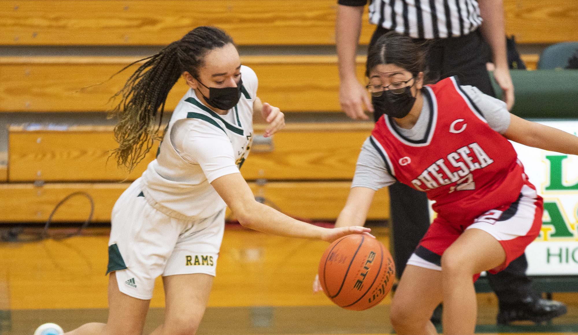 Lynn Classical Girls Basketball Takes Home Win Over Chelsea Itemlive