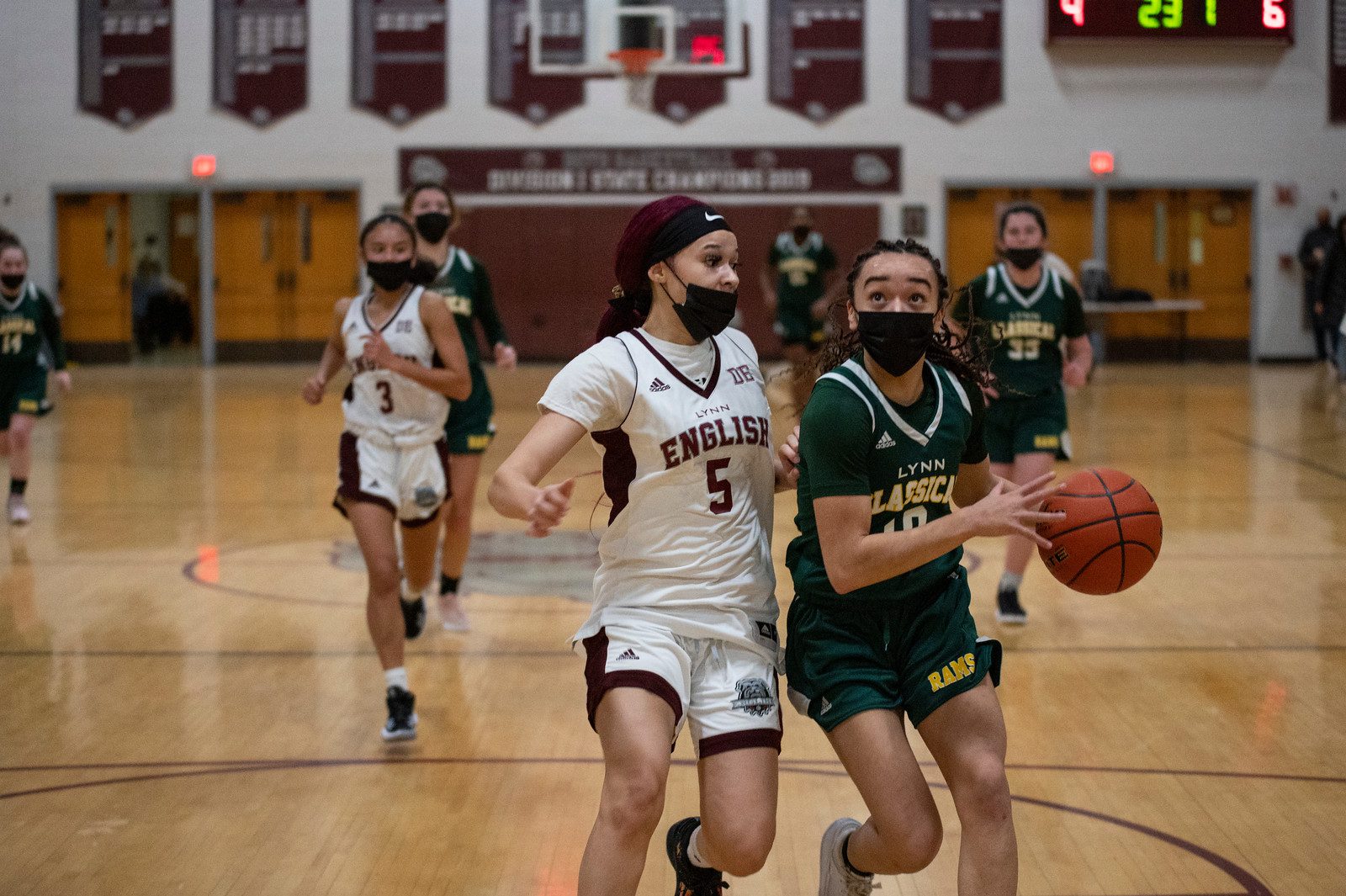 Lynn Classical Girls Basketball Leans On Defense In Win Over Lynn English Itemlive