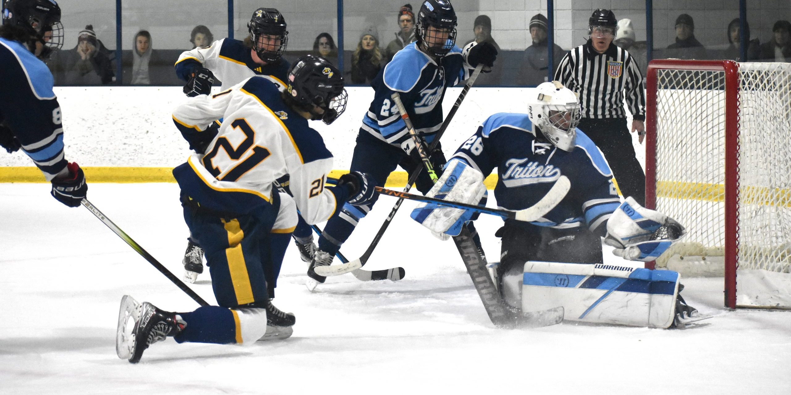 Explosive third period lifts Lynnfield past Triton - Itemlive