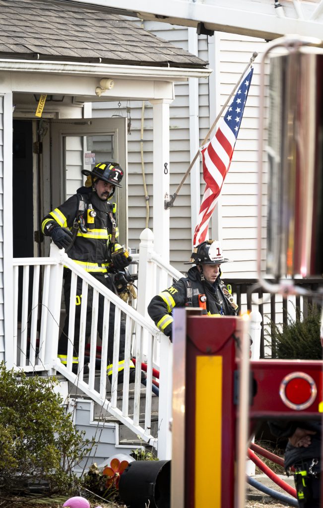 Fire breaks out in Saugus home