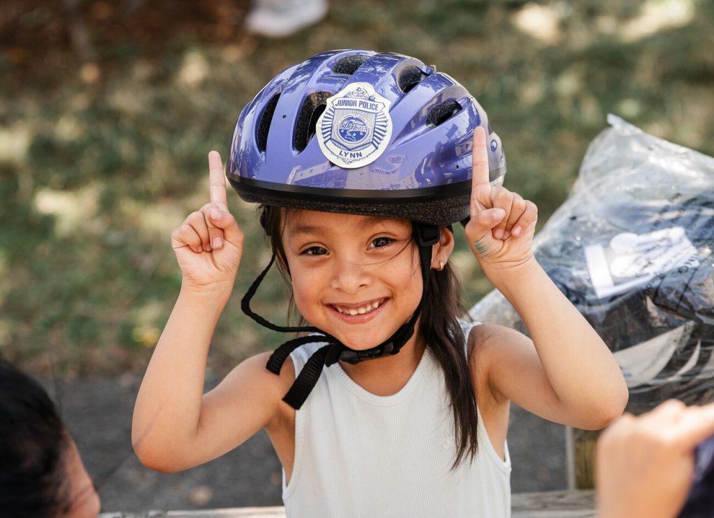 RS252812_8_12_25_Bike_safety_with_Lynn_Police_web