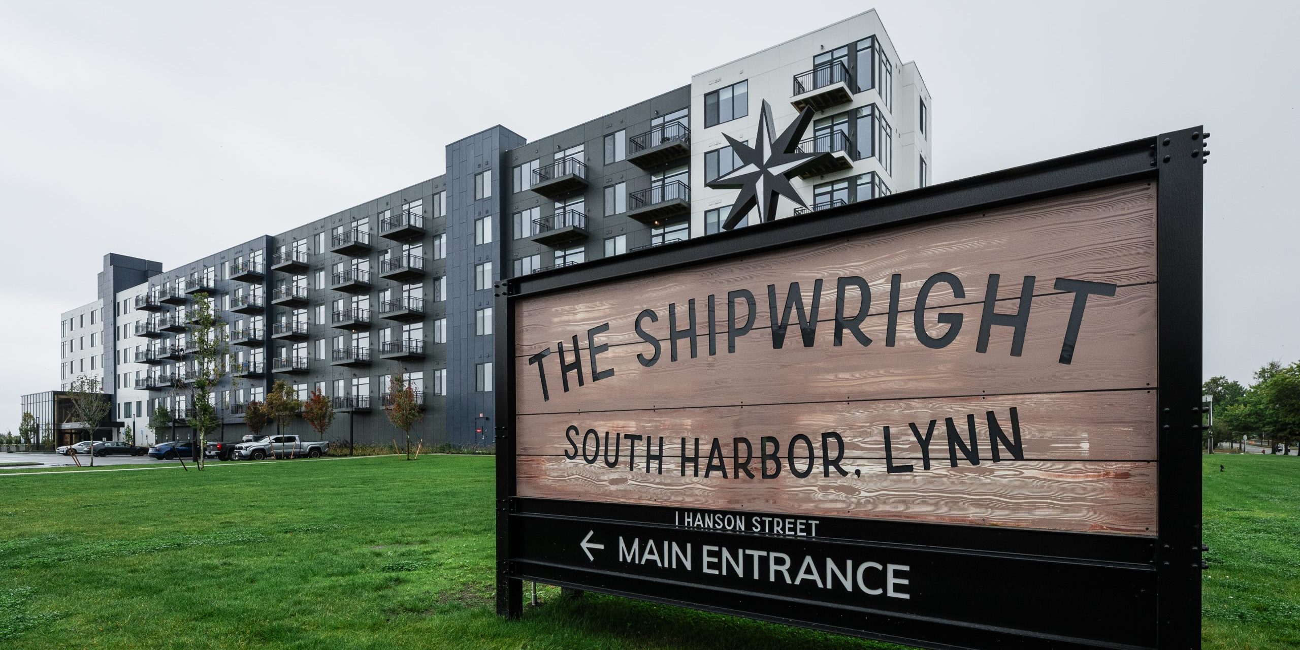 On the Waterfront: Luxury Apartments - Itemlive