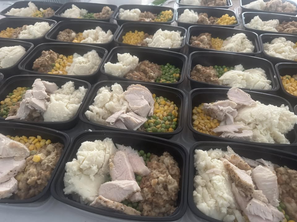 Free thanksgiving dinner