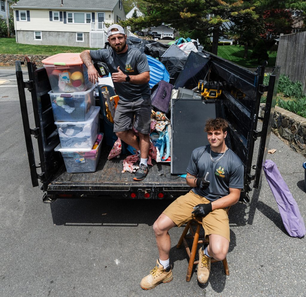 Saugus brothers clean up - Itemlive