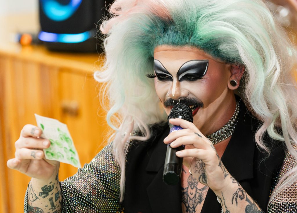 Bingo drags in support for Peabody arts