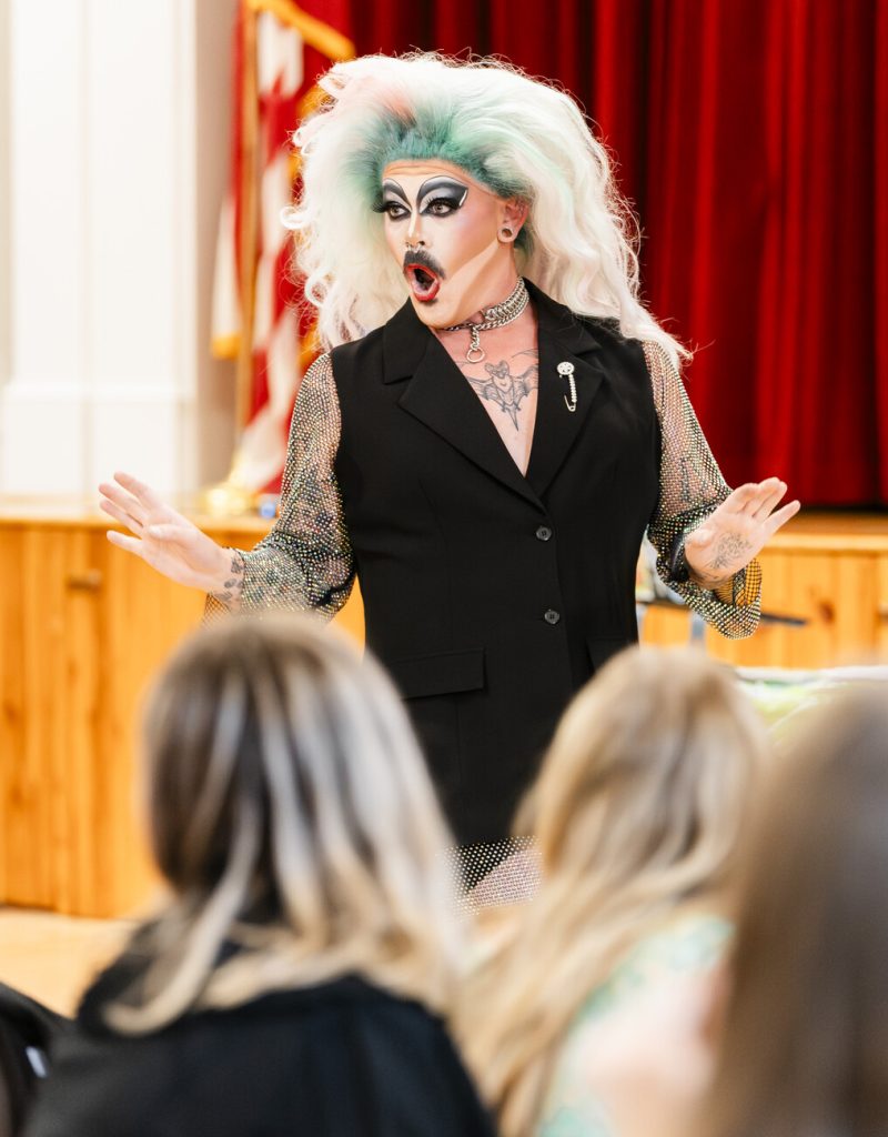 Bingo drags in support for Peabody arts