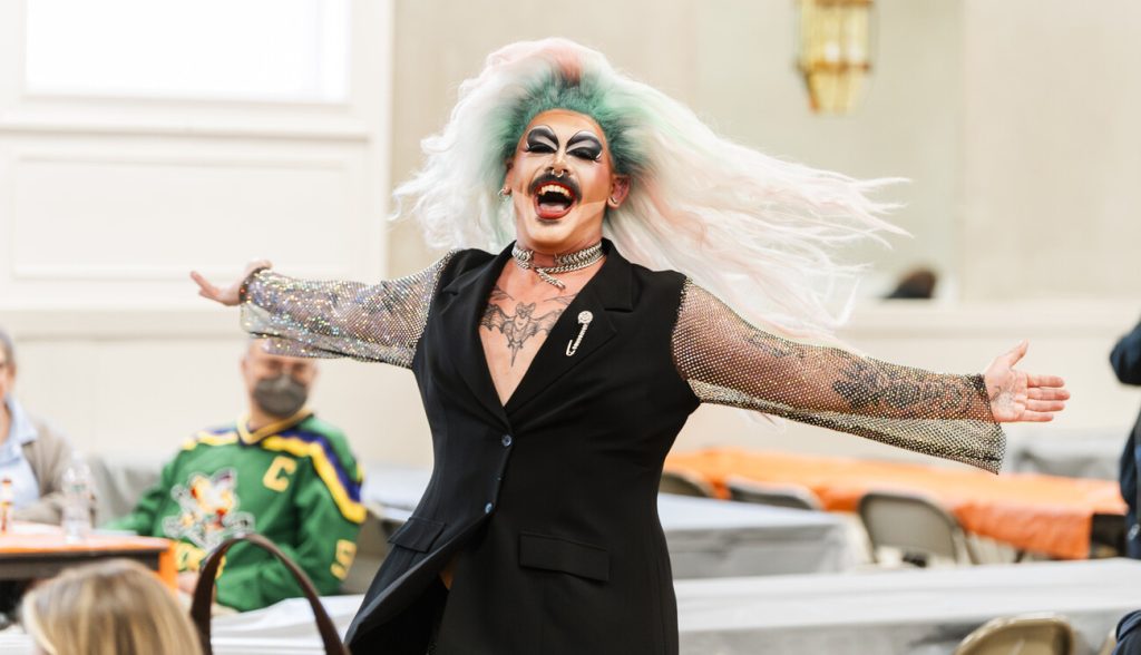 Bingo drags in support for Peabody arts