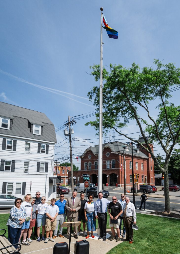 Peabody has Pride - Itemlive