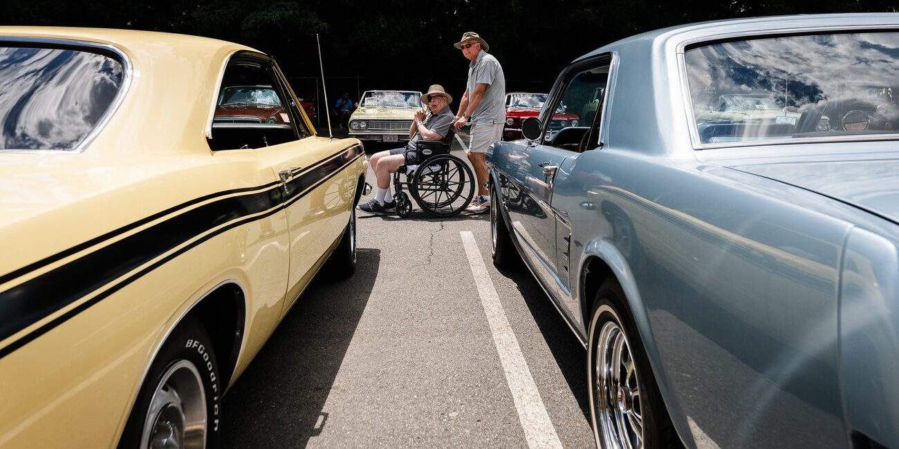 Antique cars bring smiles to Peabody seniors